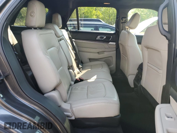 2018 Ford Explorer Limited z VIN 1FM5K7F87JGA70377, wystawiony jako Copart lot #63480215 z przebiegiem 129 825 mil mil oraz Czysty tytuł • Clean title. Historia ofert i sprzedaży dostępna na DreamBid. Obrazek 11.