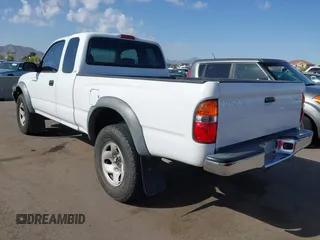 2002 Toyota Tacoma PreRunner z VIN 5TESM92N32Z883802, wystawiony jako IAAI lot #41949270 z przebiegiem 219 690 mil mil oraz . Historia ofert i sprzedaży dostępna na DreamBid. Obrazek 3.