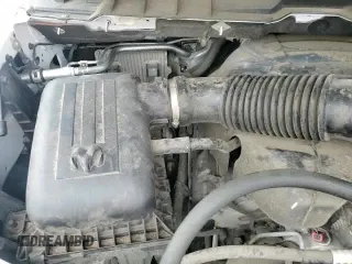 2018 Ram 1500 Tradesman z VIN 1C6RR6FT3JS317964, wystawiony jako Copart lot #85601635 z przebiegiem 142 145 mil mil oraz Szkoda całkowita • Salvage title. Historia ofert i sprzedaży dostępna na DreamBid. Obrazek 16.