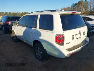 2008 Honda Pilot EX-L with VIN 5FNYF18598B027816, listed as a IAAI auction lot 41725788 with 245,245 mi miles. Bid and sale history available at carsss.com. Image 3.