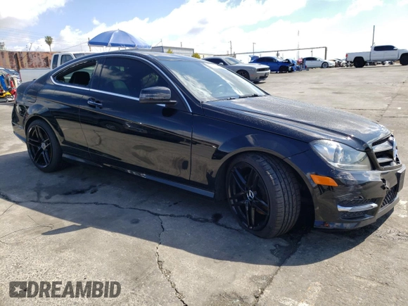 2015 Mercedes-Benz C 350 z VIN WDDGJ8JB9FG384277, wystawiony jako Copart lot #50709404 z przebiegiem 54 349 mil mil oraz . Historia ofert i sprzedaży dostępna na DreamBid. Obrazek 4.