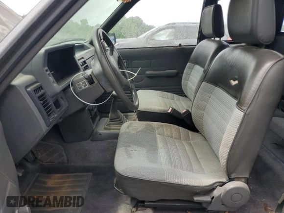 1992 Mazda B-Series Truck with VIN JM2UF3137N0287091, listed as a Copart auction lot 54333985 with 217,747 mi miles and Clean Title. Bid and sale history available at DreamBid. Image 7.
