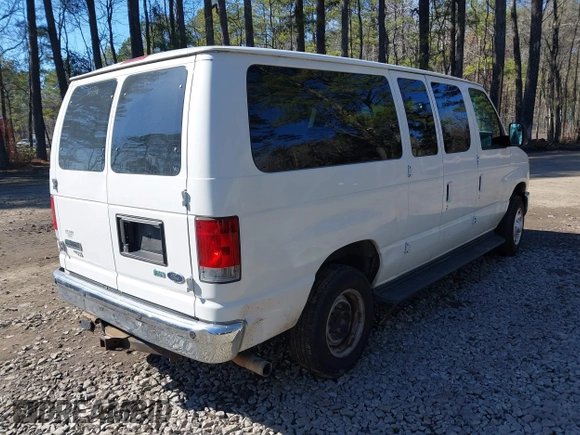 2011 Ford Econoline Passenger XL with VIN 1FBNE3BL8BDA78431, listed as a IAAI auction lot 41604795 with 179,493 mi miles. Bid and sale history available at carsss.com. Image 4.