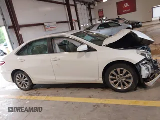 2015 Toyota Camry XLE z VIN 4T1BF1FK5FU951569, wystawiony jako IAAI lot #42237607 z przebiegiem 188 632 mil mil oraz . Historia ofert i sprzedaży dostępna na DreamBid. Obrazek 12.