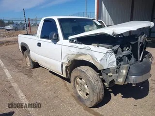 2004 Chevrolet Silverado 1500 Work Truck with VIN 1GCEC14X34Z337581, listed as a IAAI auction lot 41621103 with 299,264 mi miles. Bid and sale history available at carsss.com. Image 13.