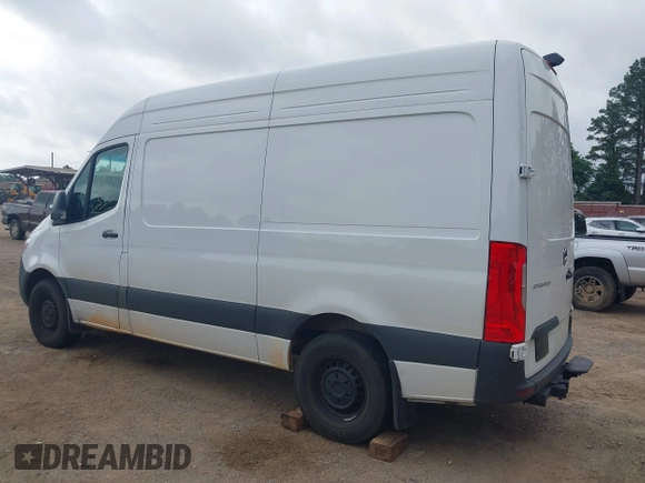 2025 Mercedes-Benz Sprinter Cargo with VIN W1Y4KBHY6ST202145, listed as a IAAI auction lot 42127760 with 9,361 mi miles and . Bid and sale history available at carsss.com. Image 3.