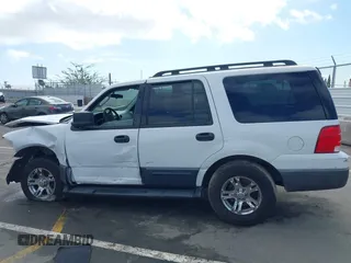 2006 Ford Expedition XLS with VIN 1FMPU13596LA38314, listed as a IAAI auction lot 41577982 with 154,752 mi miles. Bid and sale history available at carsss.com. Image 13.