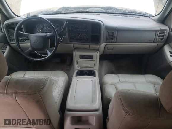 2000 Chevrolet Suburban LT with VIN 3GNEC16T8YG223051, listed as a Copart auction lot 84419604 with 237,923 mi miles and Clean Title. Bid and sale history available at carsss.com. Image 8.