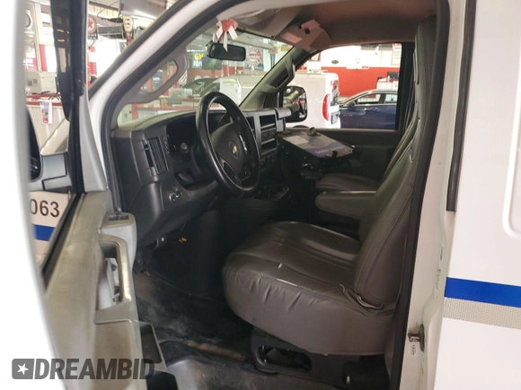 2016 Chevrolet Express Cargo with VIN 1GCWGAFF3G1224195, listed as a IAAI auction lot 42819269 with 87,490 mi miles and . Bid and sale history available at DreamBid. Image 5.