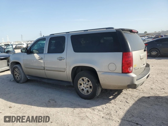2008 GMC Yukon XL SLT 4SB with VIN 1GKFC16018R226137, listed as a Copart auction lot 48208105 with 221,270 mi miles and Clean Title. Bid and sale history available at carsss.com. Image 2.