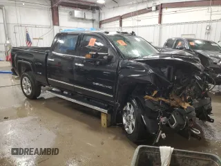 2019 GMC Sierra 2500HD Denali with VIN 1GT12SEY9KF197680, listed as a Copart auction lot 43389545 with 0 mi miles and Non Repairable. Bid and sale history available at carsss.com. Image 4.