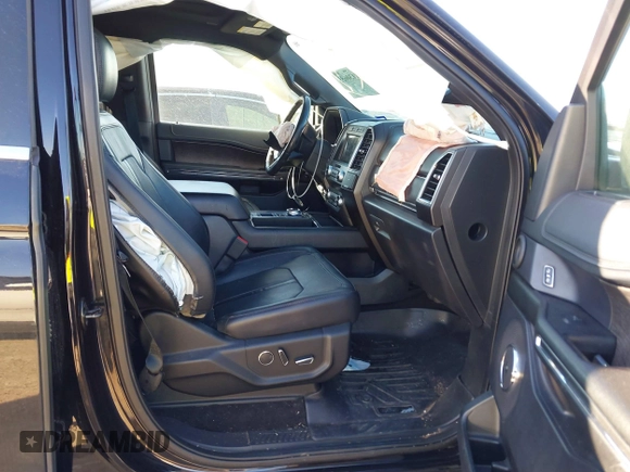 2019 Ford Expedition Limited with VIN 1FMJU1KT3KEA13543, listed as a IAAI auction lot 41130655 with 90,340 mi miles. Bid and sale history available at carsss.com. Image 5.