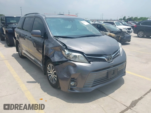 2019 Toyota Sienna XLE Auto Access Seat z VIN 5TDYZ3DC4KS970576, wystawiony jako IAAI lot #42166276 z przebiegiem 112 769 mil mil oraz . Historia ofert i sprzedaży dostępna na DreamBid. Obrazek 1.