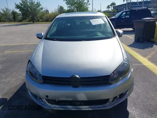 2012 Volkswagen Golf TDI w/Tech Pkg z VIN WVWMM7AJXCW111761, wystawiony jako IAAI lot #42322308 z przebiegiem 138 743 mil mil oraz . Historia ofert i sprzedaży dostępna na DreamBid. Obrazek 6.