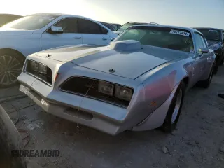 1977 Pontiac Firebird z VIN 2W87Z7N152633, wystawiony jako Copart lot #41438935 z przebiegiem 17 837 mil mil oraz Nie do naprawy. Historia ofert i sprzedaży dostępna na DreamBid. Obrazek 5.