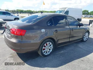 2011 Volkswagen Jetta SE with VIN 3VWDZ7AJ3BM396168, listed as a IAAI auction lot 41682745 with 127,052 mi miles and . Bid and sale history available at DreamBid. Image 4.