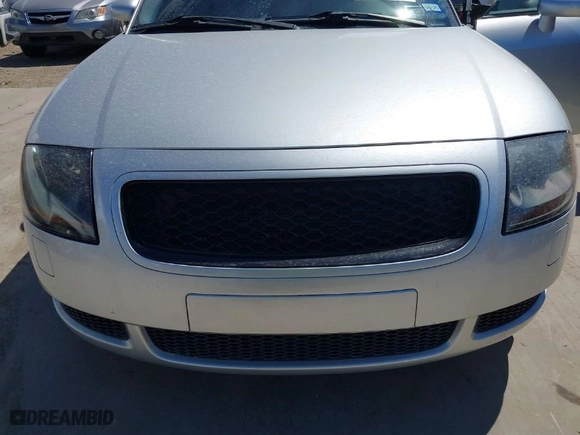 2001 Audi TT with VIN TRUWT28N011008288, listed as a IAAI auction lot 41758230 with 108,521 mi miles. Bid and sale history available at carsss.com. Image 6.
