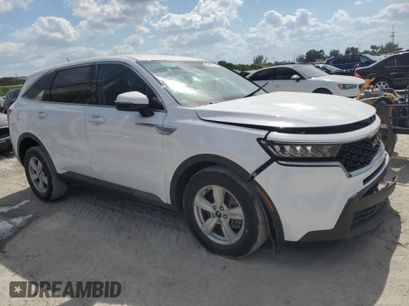 2022 Kia Sorento LX with VIN 5XYRG4LC2NG085408, listed as a Copart auction lot 53488085 with 42,325 mi miles and Salvage title. Bid and sale history available at DreamBid. Image 4.