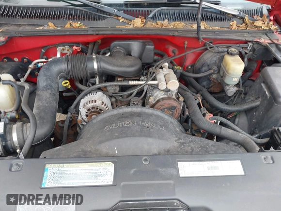 2000 Chevrolet Silverado 1500 with VIN 1GCEK14W2YE201658, listed as a IAAI auction lot 41712498 with 153,333 mi miles. Bid and sale history available at carsss.com. Image 10.