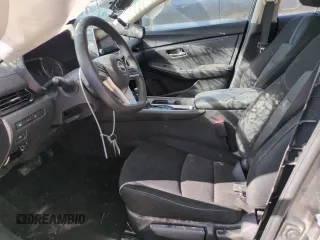 2024 Nissan Sentra SV z VIN 3N1AB8CV7RY289050, wystawiony jako Copart lot #52995075 z przebiegiem 24 026 mil mil oraz Szkoda całkowita • Salvage title. Historia ofert i sprzedaży dostępna na DreamBid. Obrazek 7.