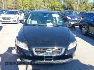 2011 Volvo S40 with VIN YV1672MS4B2530454, listed as a IAAI auction lot 40903475 with 64,491 mi miles. Bid and sale history available at carsss.com. Image 6.