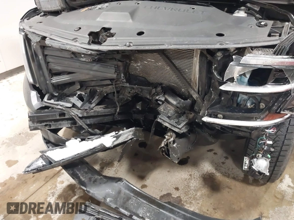 2018 Chevrolet Suburban LT z VIN 1GNSKHKC7JR173463, wystawiony jako IAAI lot #41640353 z przebiegiem Nie podano mil oraz . Historia ofert i sprzedaży dostępna na DreamBid. Obrazek 6.
