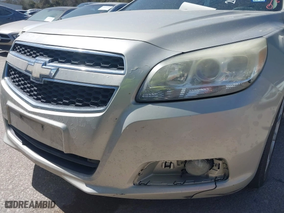 2013 Chevrolet Malibu LT with VIN 1G11E5SA4DF266366, listed as a IAAI auction lot 41806494 with 276,759 mi miles. Bid and sale history available at carsss.com. Image 6.