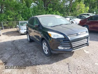 2013 Ford Escape SE z VIN 1FMCU9GX6DUD80058, wystawiony jako IAAI lot #42278825 z przebiegiem 164 869 mil mil oraz . Historia ofert i sprzedaży dostępna na DreamBid. Obrazek 1.