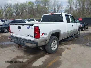 2005 Chevrolet Silverado 1500 Z71 with VIN 1GCEK19Z15Z182852, listed as a IAAI auction lot 41891082 with 182,839 mi miles and . Bid and sale history available at DreamBid. Image 4.