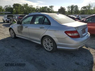 2008 Mercedes-Benz C 300 Sport z VIN WDDGF54X98F061668, wystawiony jako Copart lot #57800775 z przebiegiem 270 781 mil mil oraz Czysty tytuł • Clean title. Historia ofert i sprzedaży dostępna na DreamBid. Obrazek 2.