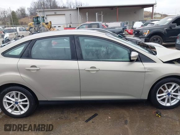 2015 Ford Focus SE with VIN 1FADP3F26FL299112, listed as a IAAI auction lot 41492446 with 57,103 mi miles. Bid and sale history available at carsss.com. Image 14.