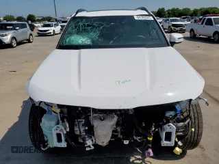 2024 Kia Telluride EX with VIN 5XYP3DGC8RG476579, listed as a Copart auction lot 64183345 with 22,523 mi miles and Salvage title. Bid and sale history available at DreamBid. Image 5.