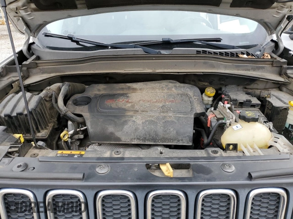 2015 Jeep Renegade Latitude with VIN ZACCJABT0FPC39008, listed as a Copart auction lot 48099965 with 153,312 mi miles and Clean Title. Bid and sale history available at carsss.com. Image 13.