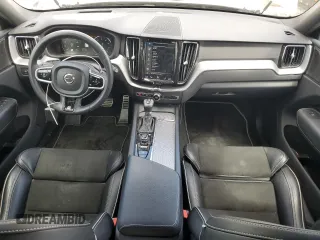 2019 Volvo XC60 R-Design z VIN LYVA22RMXKB234121, wystawiony jako Copart lot #57457405 z przebiegiem 93 792 mil mil oraz Szkoda całkowita • Salvage title. Historia ofert i sprzedaży dostępna na DreamBid. Obrazek 8.