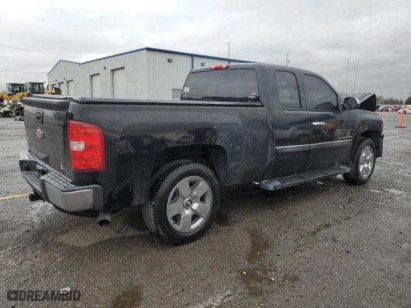 2011 Chevrolet Silverado 1500 LT with VIN 1GCRCSE03BZ185758, listed as a Copart auction lot 45381725 with 138,740 mi miles and Salvage Title. Bid and sale history available at carsss.com. Image 3.