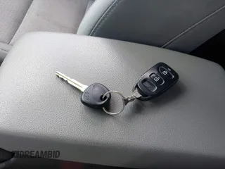 2017 Hyundai Elantra Limited z VIN 5NPD84LF2HH018421, wystawiony jako IAAI lot #41678556 z przebiegiem 152 256 mil mil oraz . Historia ofert i sprzedaży dostępna na DreamBid. Obrazek 11.