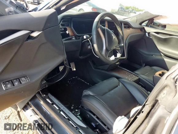 2019 Tesla Model S 100D z VIN 5YJSA1E47KF341410, wystawiony jako Copart lot #58707445 z przebiegiem Nie podano mil oraz Szkoda całkowita • Salvage title. Historia ofert i sprzedaży dostępna na DreamBid. Obrazek 8.