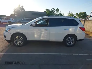 2019 Nissan Pathfinder S with VIN 5N1DR2MN7KC634136, listed as a IAAI auction lot 42195038 with 102,619 mi miles. Bid and sale history available at carsss.com. Image 14.