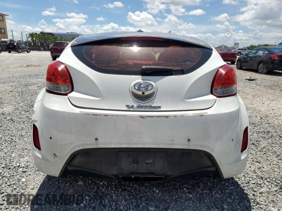 2013 Hyundai Veloster w/Gray Int with VIN KMHTC6AD1DU166305, listed as a Copart auction lot 60371385 with 88,101 mi miles and Salvage title. Bid and sale history available at DreamBid. Image 6.
