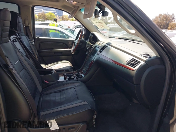 2007 Cadillac Escalade z VIN 1GYFK63887R127376, wystawiony jako IAAI lot #41996452 z przebiegiem 165 849 mil mil oraz . Historia ofert i sprzedaży dostępna na DreamBid. Obrazek 5.