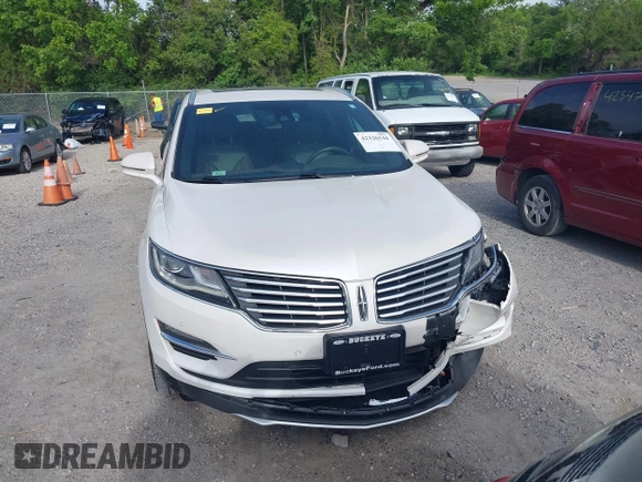 2015 Lincoln MKC z VIN 5LMCJ2A92FUJ06169, wystawiony jako IAAI lot #42326544 z przebiegiem 101 669 mil mil oraz . Historia ofert i sprzedaży dostępna na DreamBid. Obrazek 12.