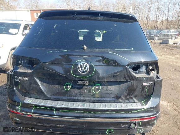 2020 Volkswagen Tiguan SEL Premium R-Line with VIN 3VV4B7AX8LM164745, listed as a IAAI auction lot 41628418 with 38,353 mi miles. Bid and sale history available at carsss.com. Image 17.