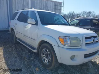 2006 Toyota Sequoia SR5 with VIN 5TDZT34A56S276120, listed as a IAAI auction lot 41390519 with 328,802 mi miles. Bid and sale history available at carsss.com. Image 1.