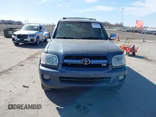 2007 Toyota Sequoia Limited with VIN 5TDBT48A97S279217, listed as a IAAI auction lot 41800633 with 264,945 mi miles and . Bid and sale history available at DreamBid. Image 6.