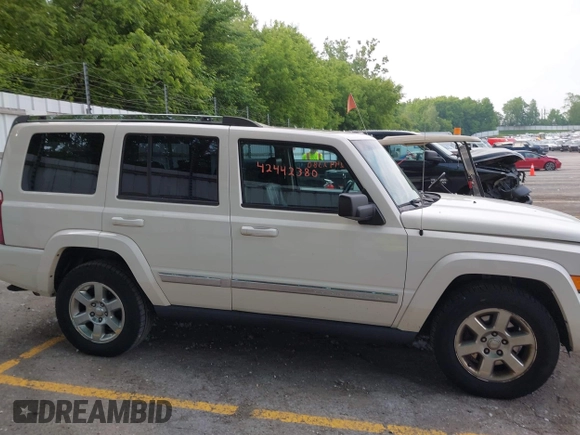 2008 Jeep Commander Limited with VIN 1J8HG58N08C190641, listed as a IAAI auction lot 42442380 with 194,114 mi miles and . Bid and sale history available at DreamBid. Image 13.