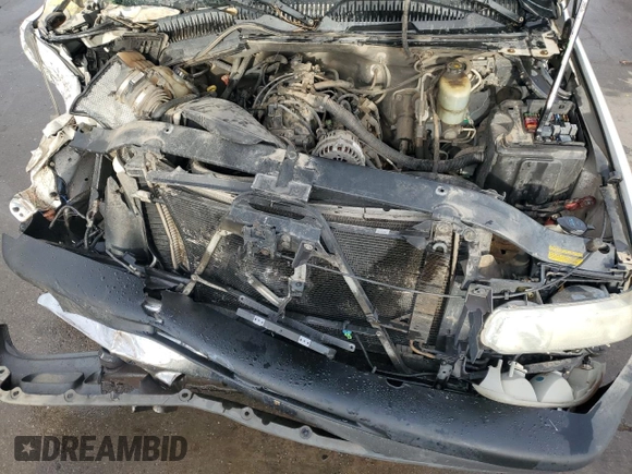 2001 Chevrolet Suburban LS with VIN 3GNGK26U31G110172, listed as a Copart auction lot 87319114 with 131,035 mi miles and Salvage Title. Bid and sale history available at carsss.com. Image 12.
