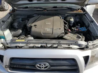 2005 Toyota Tacoma PreRunner with VIN 3TMKU72N65M003911, listed as a Copart auction lot 49546495 with 281,611 mi miles and Salvage title. Bid and sale history available at DreamBid. Image 11.