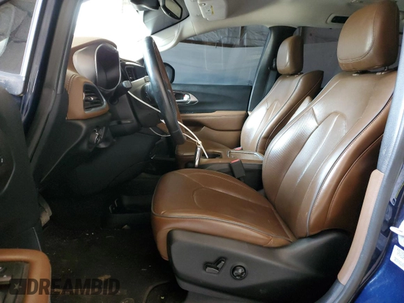 2017 Chrysler Pacifica Limited with VIN 2C4RC1GG6HR753492, listed as a Copart auction lot 54918255 with 277,597 mi miles and Salvage title. Bid and sale history available at DreamBid. Image 7.