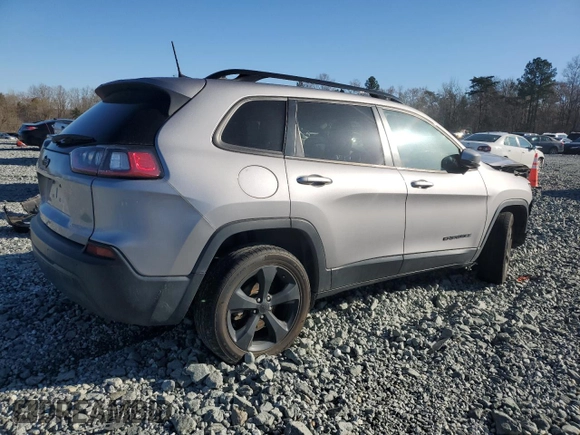 2020 Jeep Cherokee Latitude Plus with VIN 1C4PJLLB7LD568883, listed as a Copart auction lot 49480225 with 87,206 mi miles and Salvage title. Bid and sale history available at DreamBid. Image 3.