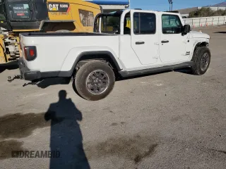 2021 Jeep Gladiator 80th Anniversary with VIN 1C6HJTAG7ML524612, listed as a Copart auction lot 42035885 with 32,742 mi miles and Salvage title. Bid and sale history available at DreamBid. Image 3.